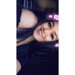 Meet your Posher, Nayeli